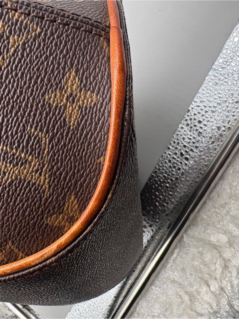 Louis Vuitton Ellipse PM Monogram Canvas Handbag USA Made Vintage - Picture 5 of 13